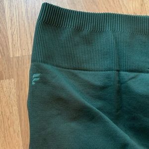 Fabletics Ribbed Crops